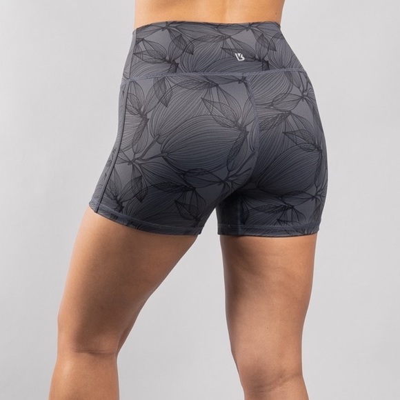 Buffbunny Active Shorts in Citrus Black Medium - Picture 2 of 9